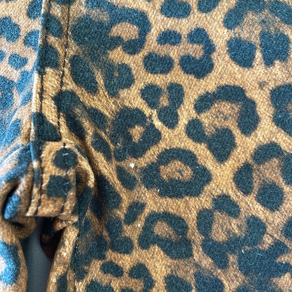 7 For All Mankind Leopard Pants - Picture 3 of 5